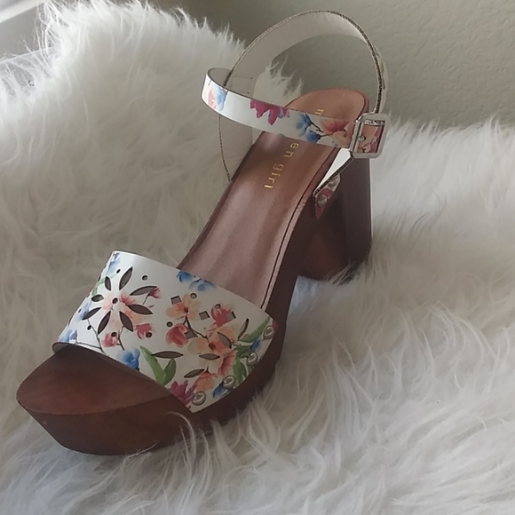 🎉🎉Wedge heels🎉🎉 - Picture 5 of 7